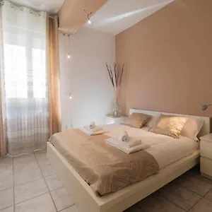 https://modern-house-1-minute-to-garda-lake.hotelinveneto.com